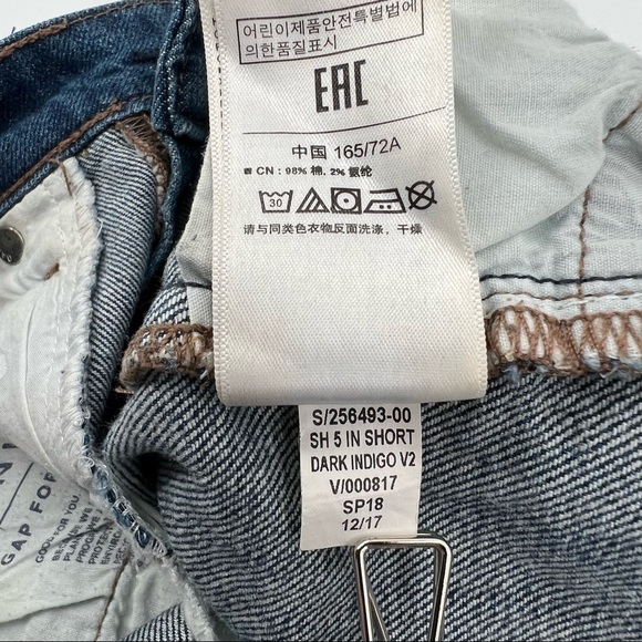 Gap Cuffed Raw Hem Denim Jean Shorts Size 28 Women's - Picture 9 of 9